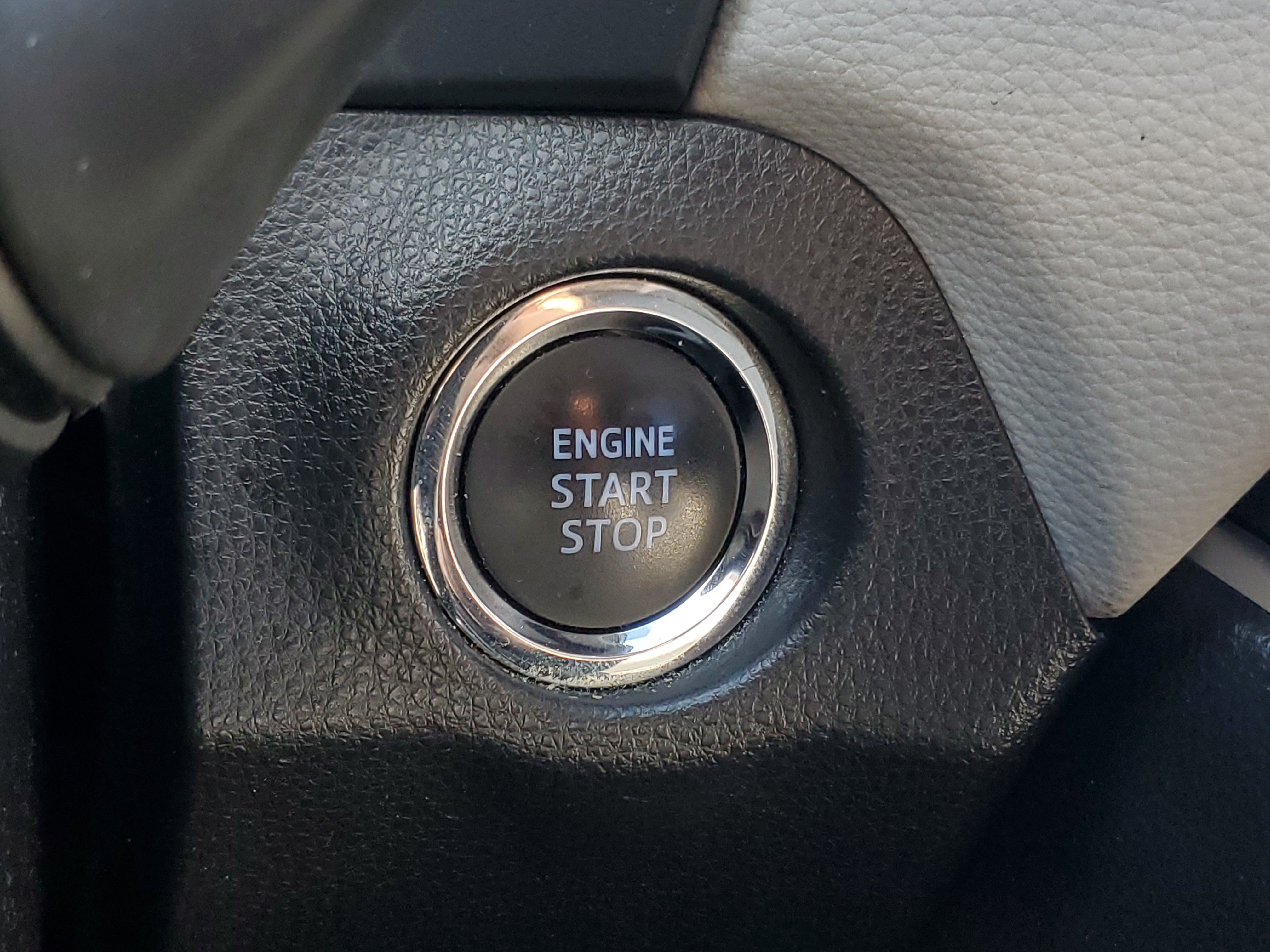 Certified 2019 Toyota RAV4 XLE w/ All Weather Liner Package AWD/4WD image 26