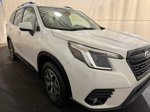Certified 2023 Subaru Forester Premium image 10