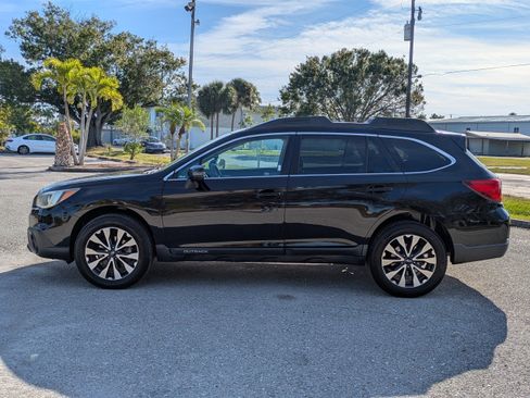 Used 2017 Subaru Outback 2.5i Limited AWD/4WD image 7