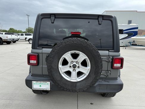 Used 2020 Jeep Wrangler Sport AWD/4WD image 4