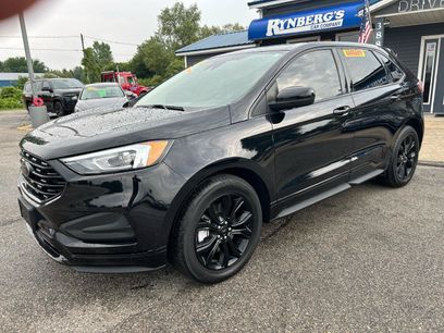 Used 2022 Ford Edge SE w/ Black Appearance Package