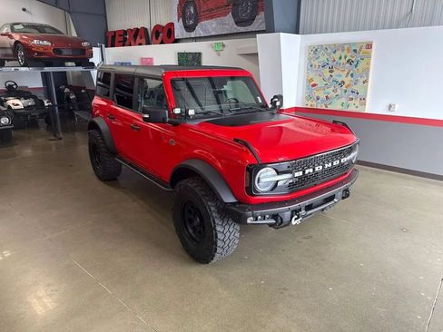 Used 2023 Ford Bronco Wildtrak AWD/4WD image 19