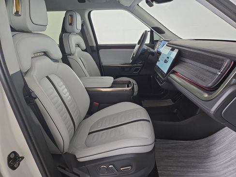 Used 2022 Rivian R1T Adventure image 23