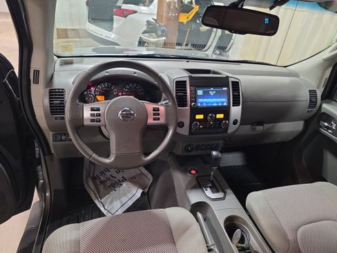 Used 2020 Nissan Frontier SV w/ Midnight Edition Floor Mats image 14