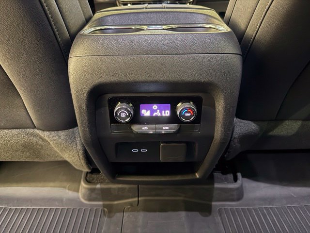 Certified 2025 Chevrolet Traverse LT w/ Driver Confidence Package AWD/4WD image 26
