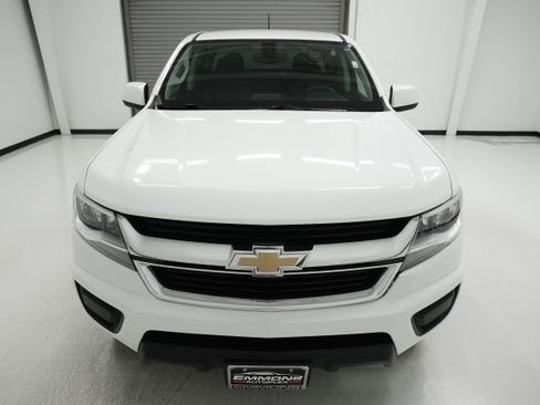Used 2019 Chevrolet Colorado LT RWD image 2