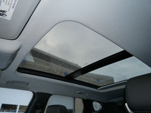 Used 2019 Chevrolet Blazer LT w/ Sun and Wheels Package image 36