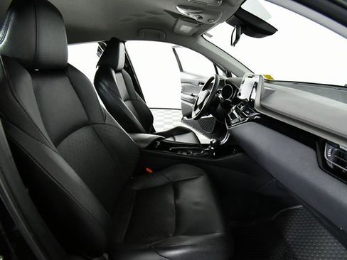 Used 2021 Toyota C-HR Limited image 22