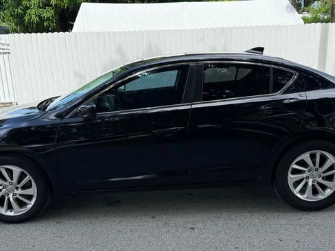 Used 2017 Acura ILX FWD image 3