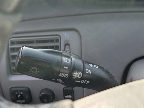 Used 2004 Toyota Avalon image 19