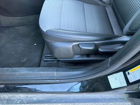 Used 2025 Chevrolet Trax LT w/ LT Convenience Package image 30