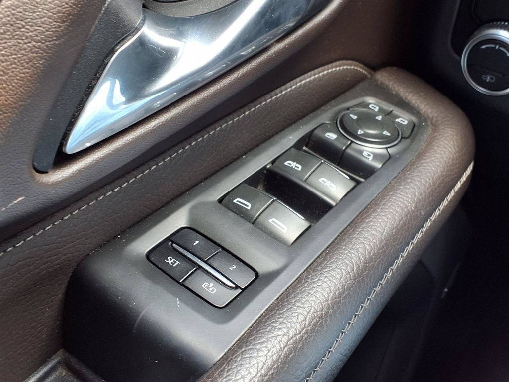 Used 2021 GMC Yukon Denali w/ Denali Ultimate Package RWD image 20