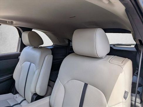 Used 2024 MAZDA CX-90 3.3 Turbo w/ Preferred Plus image 18