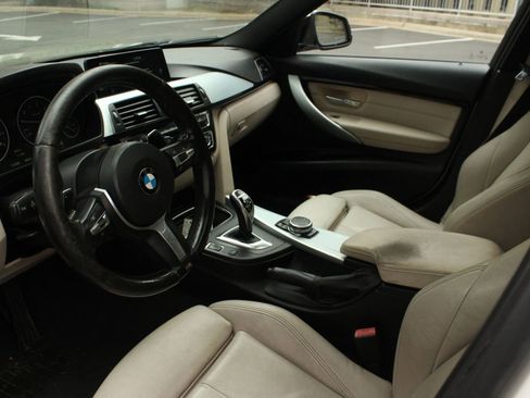 Used 2016 BMW 328i Sedan w/ M Sport Package RWD image 14
