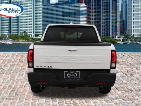 Used 2025 Honda Ridgeline RTL image 4