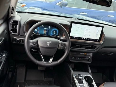 Certified 2025 Ford Bronco Sport Outer Banks w/ Outer Banks Tech Package+ image 19