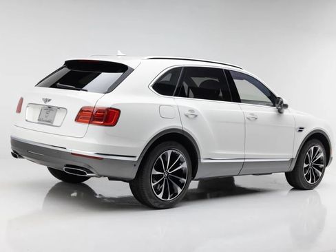 Used 2017 Bentley Bentayga AWD/4WD image 15