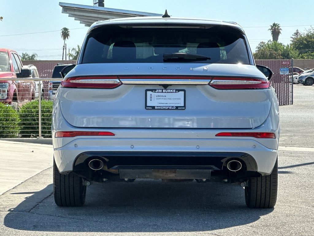 Certified 2025 Lincoln Corsair AWD w/ Equipment Group 101A image 4