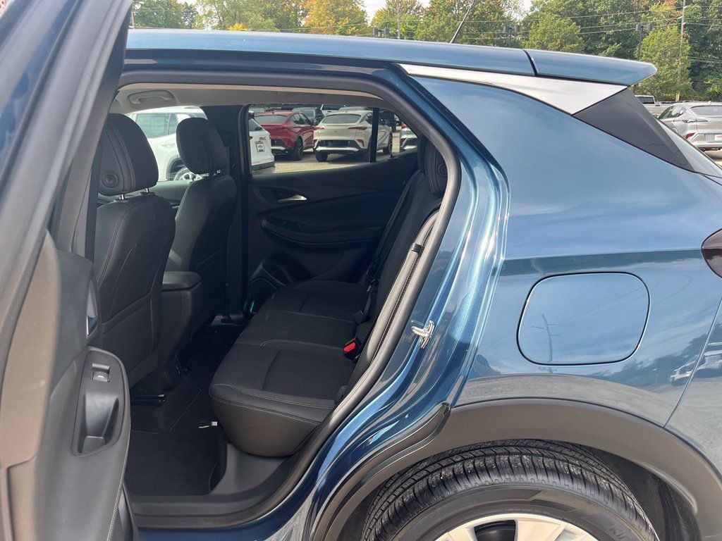 Used 2024 Buick Encore GX Preferred FWD image 27