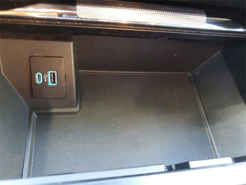 Used 2022 Ford F150 Lariat w/ Equipment Group 501A Mid image 26