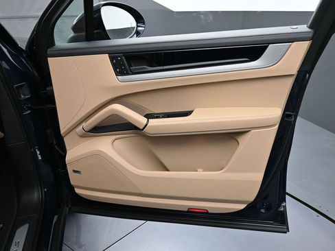 New 2026 Porsche Cayenne S image 29