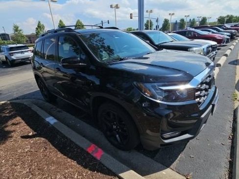 Used 2023 Honda Passport EX-L image 2