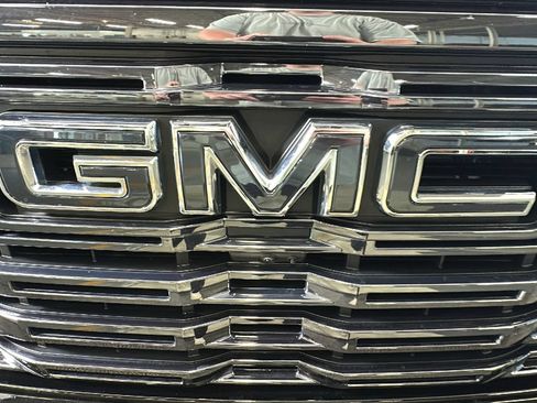 Used 2025 GMC Sierra 1500 Denali Ultimate AWD/4WD image 10