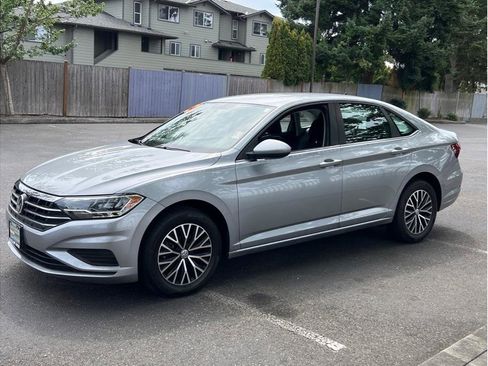 Used 2021 Volkswagen Jetta S w/ Driver Assistance Package image 4