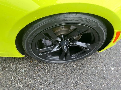 Used 2020 Chevrolet Camaro SS RWD image 14