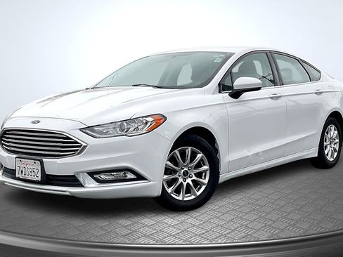 Used 2017 Ford Fusion S FWD image 12