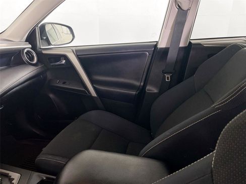 Used 2017 Toyota RAV4 XLE image 29