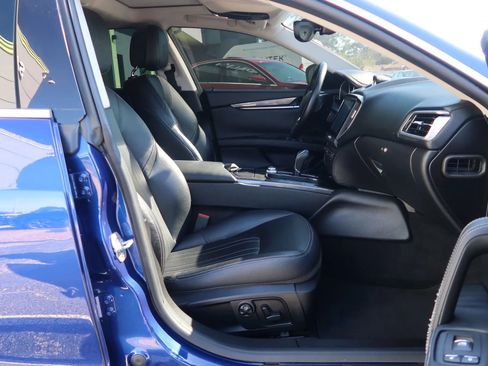 Used 2017 Maserati Ghibli image 26