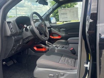New 2025 Nissan Frontier PRO-4X w/ Tow Package