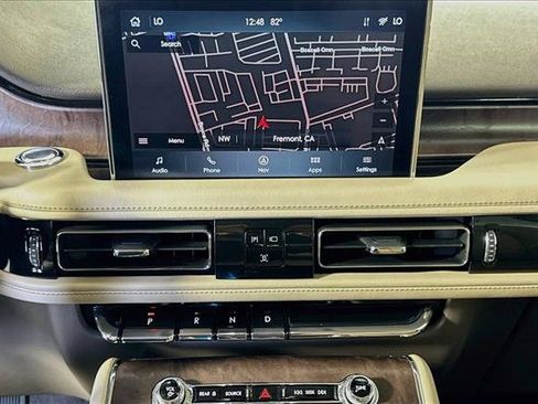 Used 2022 Lincoln Aviator Reserve RWD image 13
