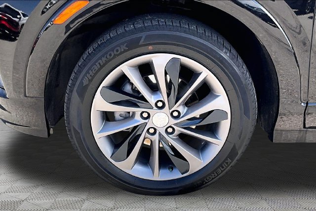 Used 2022 Buick Encore GX Select w/ Advanced Technology Package FWD image 8