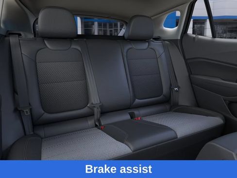 New 2026 Chevrolet Trax LT w/ Driver Confidence Package FWD image 18