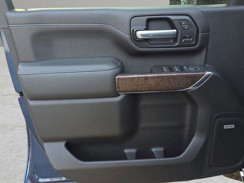 Used 2020 GMC Sierra 2500 Denali w/ Denali Ultimate Package image 9