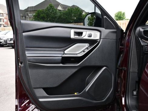 Used 2023 Ford Explorer Platinum w/ Technology Package AWD/4WD image 20