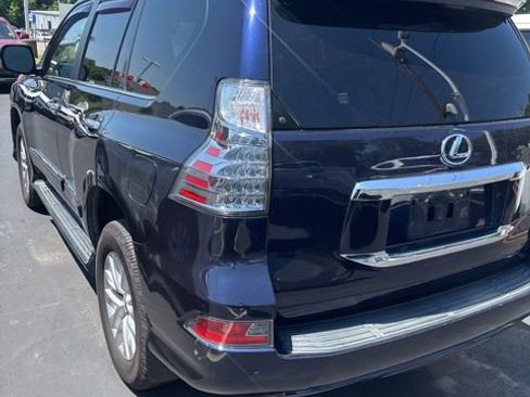 Used 2018 Lexus GX 460 Premium w/ Premium Package AWD/4WD image 4