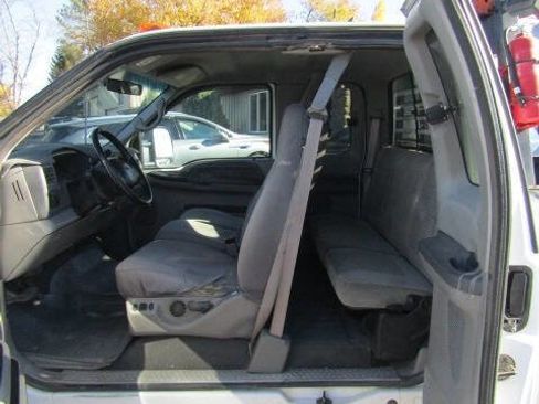 Used 2001 Ford F250 XL image 9
