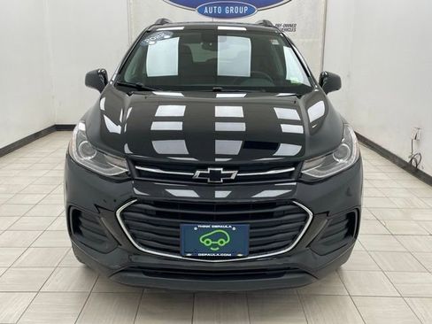 Certified 2022 Chevrolet Trax LT w/ Midnight Edition image 18