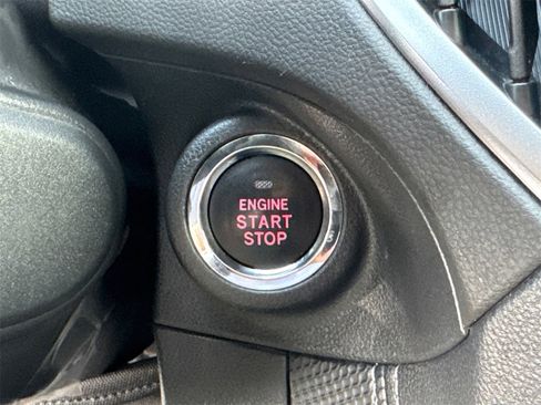 Used 2024 Subaru Forester Limited image 31