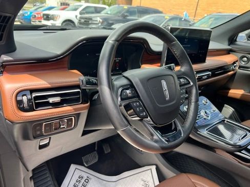 Used 2023 Lincoln Nautilus Reserve w/ Equipment Group 201A AWD/4WD image 7