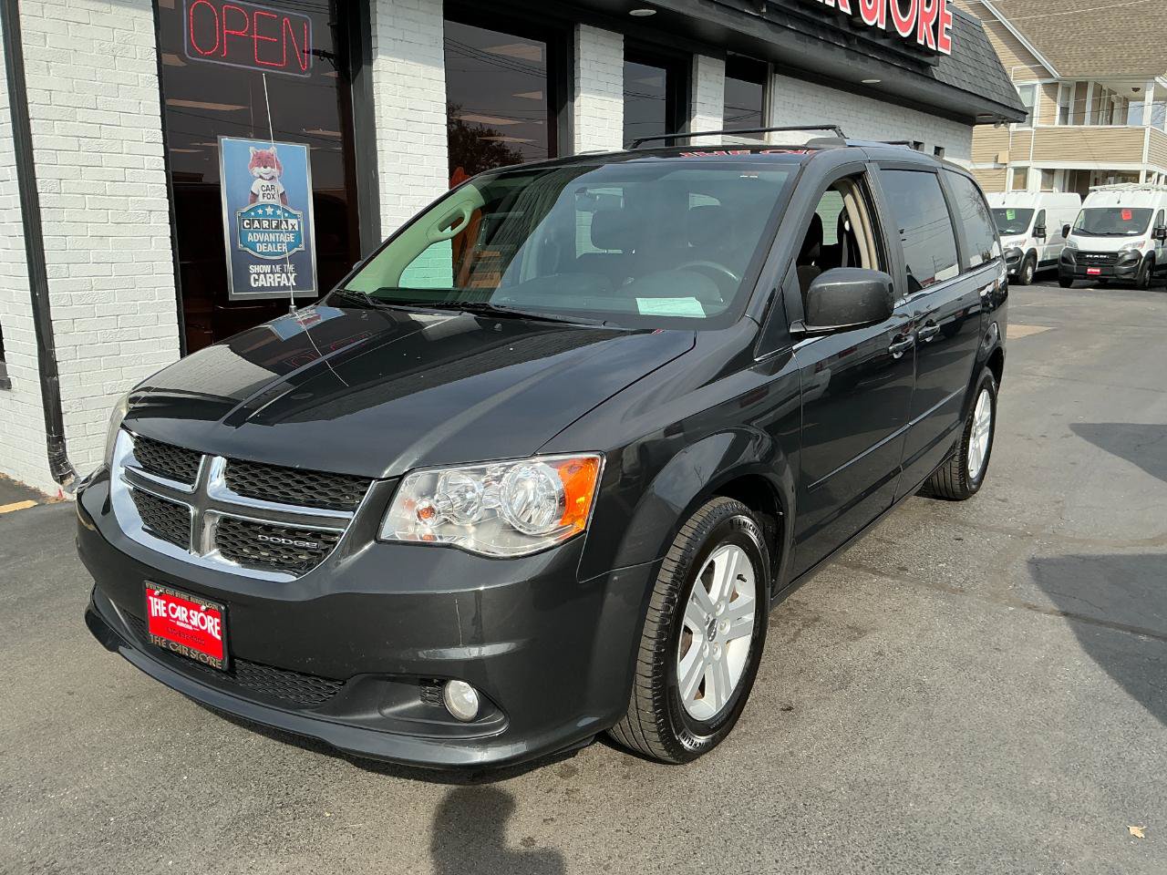 Used 2012 Dodge Grand Caravan Crew w/ Crew Value Pkg FWD image 2
