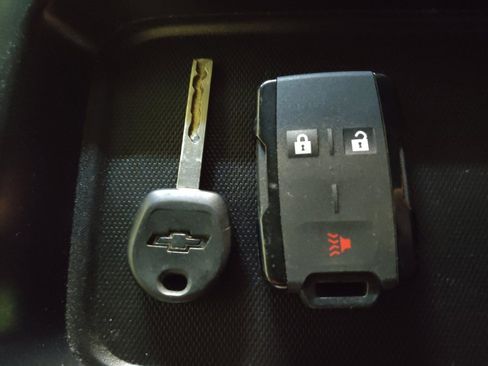 Used 2019 Chevrolet Silverado 1500 LT image 32