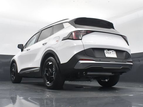 Certified 2026 Kia Sportage EX w/ EX Panorama Roof Package FWD image 36