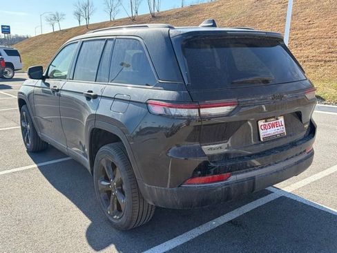 New 2026 Jeep Grand Cherokee Limited w/ Limited Altitude Package AWD/4WD image 5