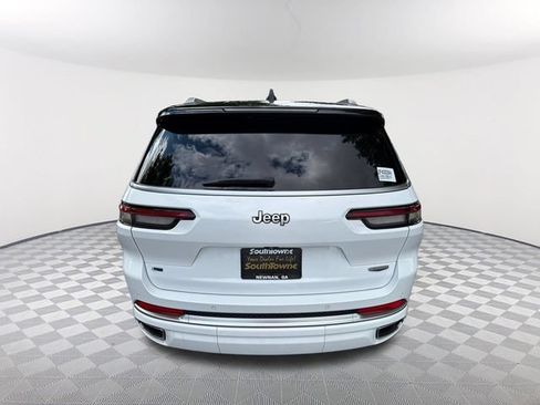 Used 2022 Jeep Grand Cherokee L Summit w/ Luxury Tech Group V RWD image 6