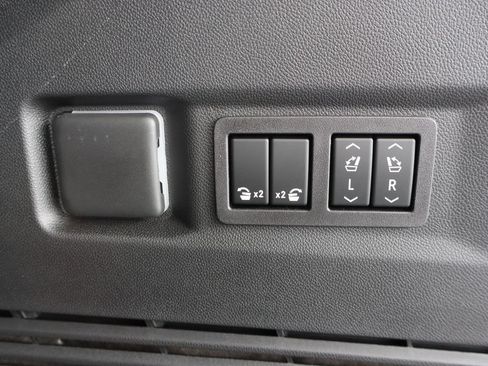 New 2026 Chevrolet Tahoe High Country AWD/4WD image 26
