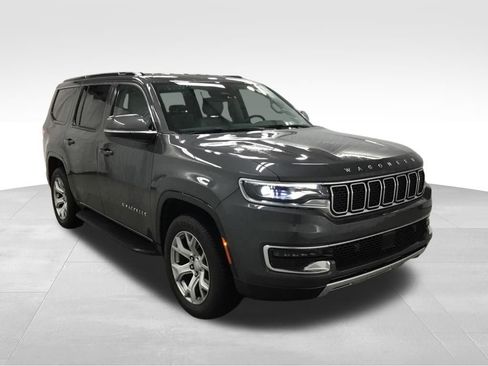 Used 2022 Jeep Wagoneer Series II AWD/4WD image 3